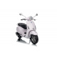 Vozidlo Skútr Vespa ROMA Bílý