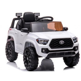 Toyota Tacoma bílá, měkká sedačka pilot Licence